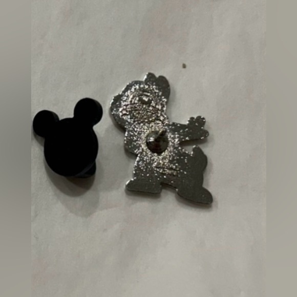 CLEARANCE Disney Vintage Chip and Dale Shirt Pin Chipmunk brown - Picture 3 of 3